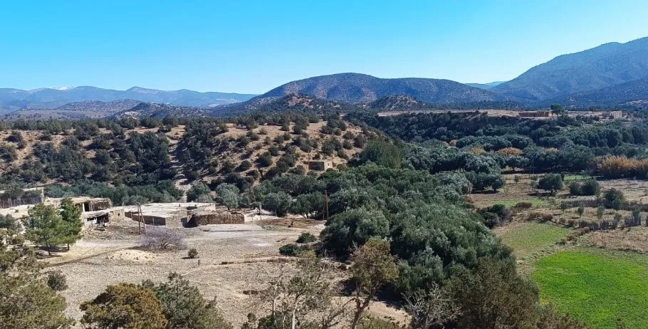 Habitations rurales de la province de Sefrou en attente d'un accès à l'eau potable